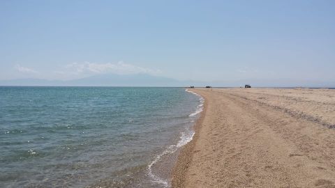 Private mountain and beaches SUV safari 2