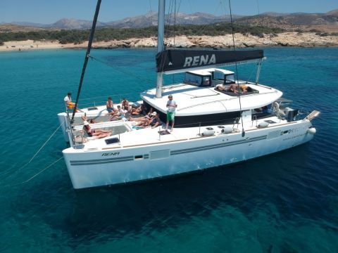 Day cruise on a catamaran with lunch 2
