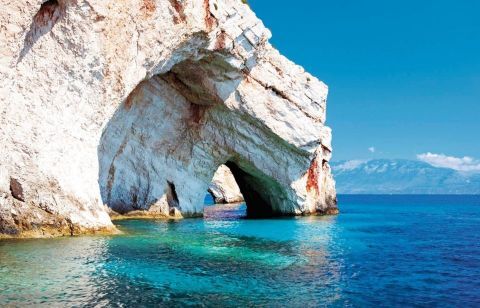Blue Cave boat cruise and Shipwreck photo stop 1