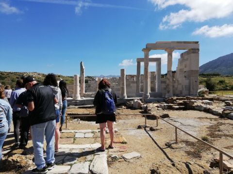 Full day historical bus tour 1