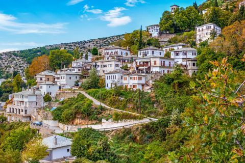 Makrinitsa village